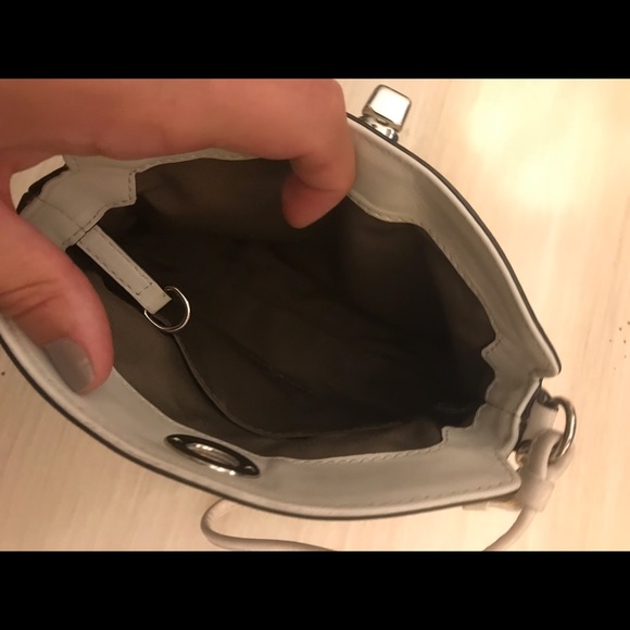 Coach Pouch - Picture 5 of 6